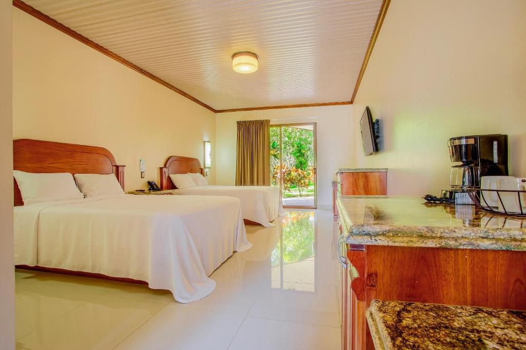 Best vacation package for $185 a day
